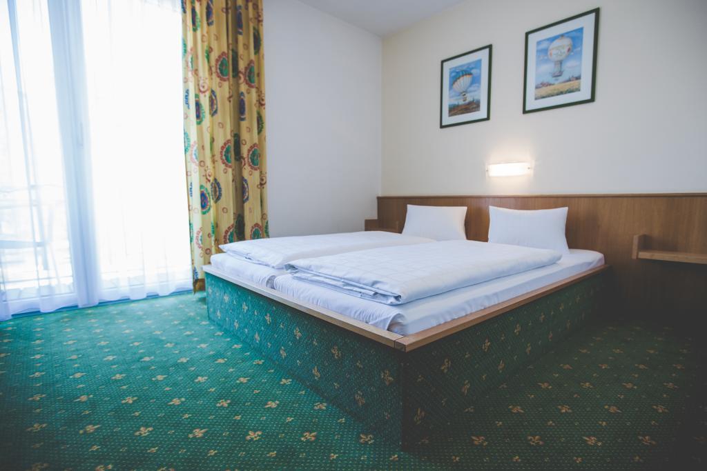 Wolke 7 Hotel Reutte Ngoại thất bức ảnh